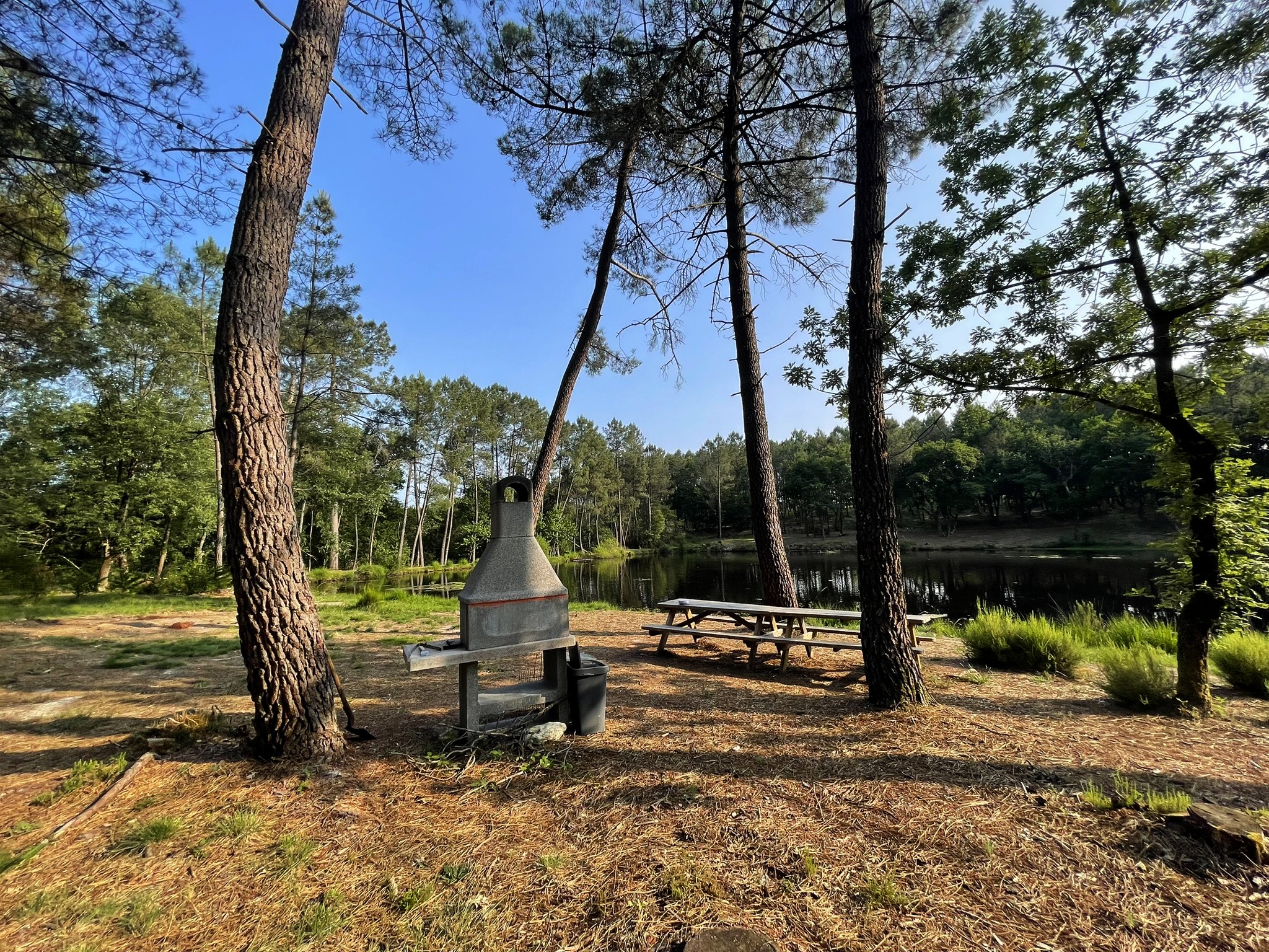 Photo 7/10 — Tente safari « Tente safari et étang privé, La Roche-Chalais » à La Roche-Chalais Dordogne