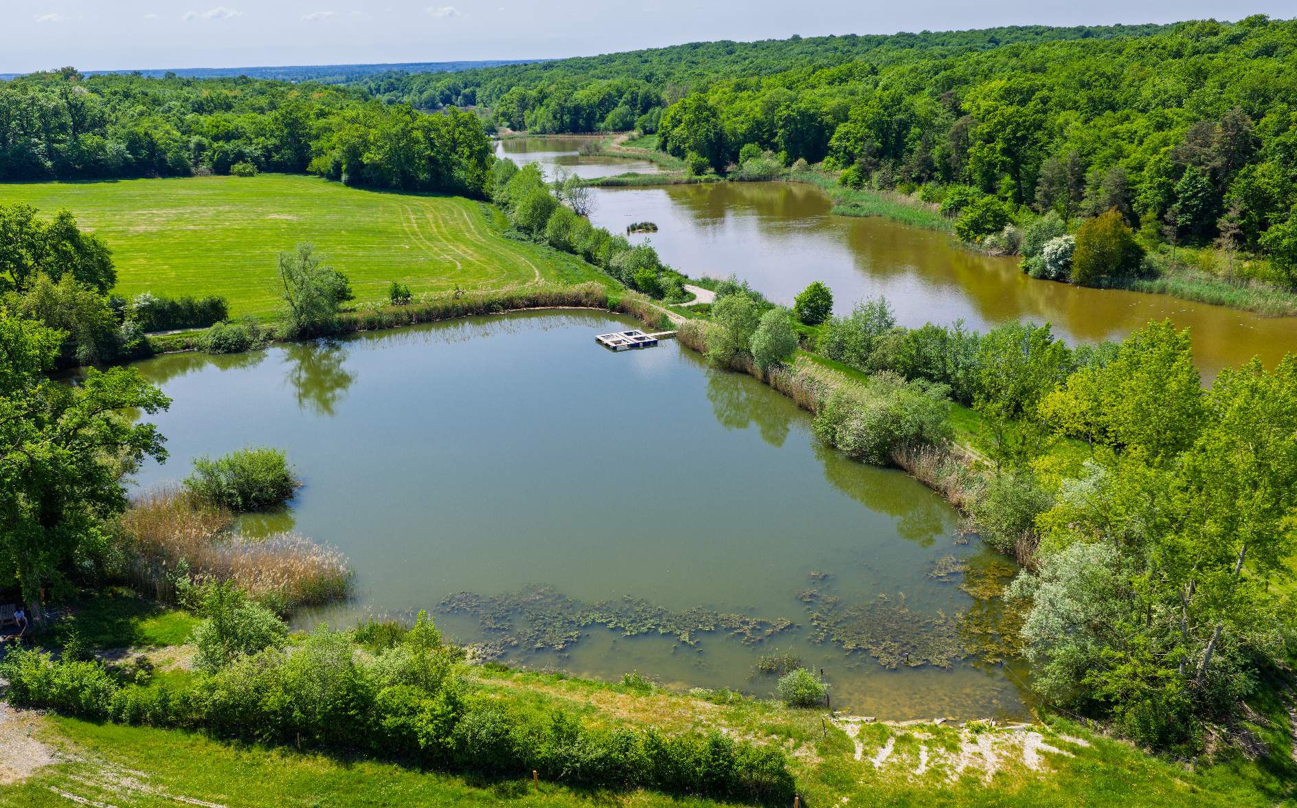 Photo 3/10 — Roulotte « Roulotte au bord de 4 étangs, Gueugnon » à Gueugnon Saône-et-Loire