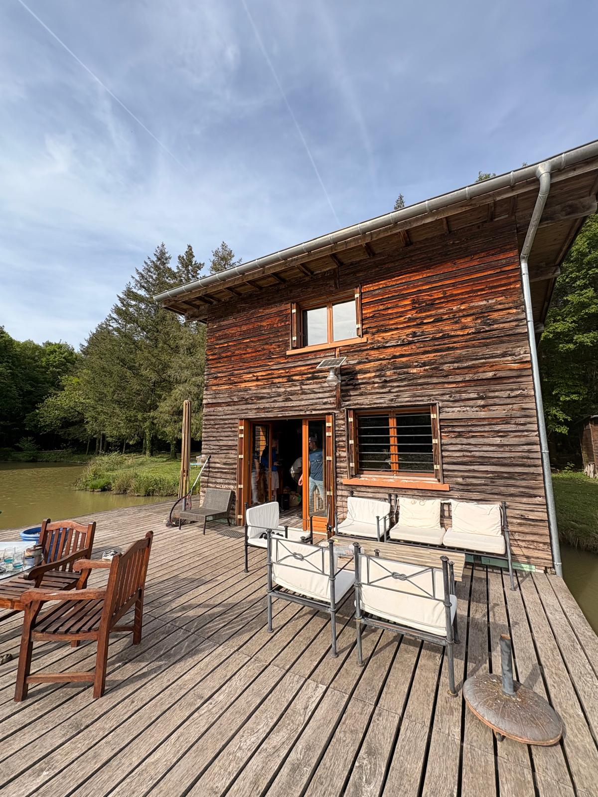 Photo 2/10 — Chalet « Chalet et étang privé à Faramans » à Faramans Isère