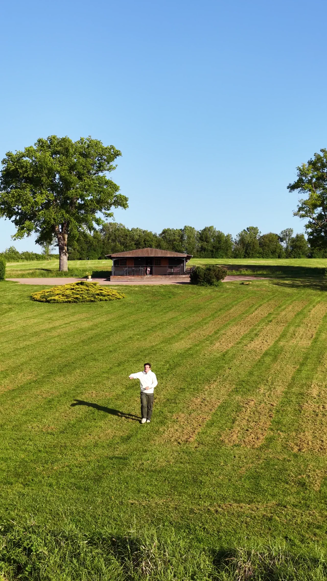 Video Etang de 8.65 ac with chalet 6 beds in a property of 24.71 ac