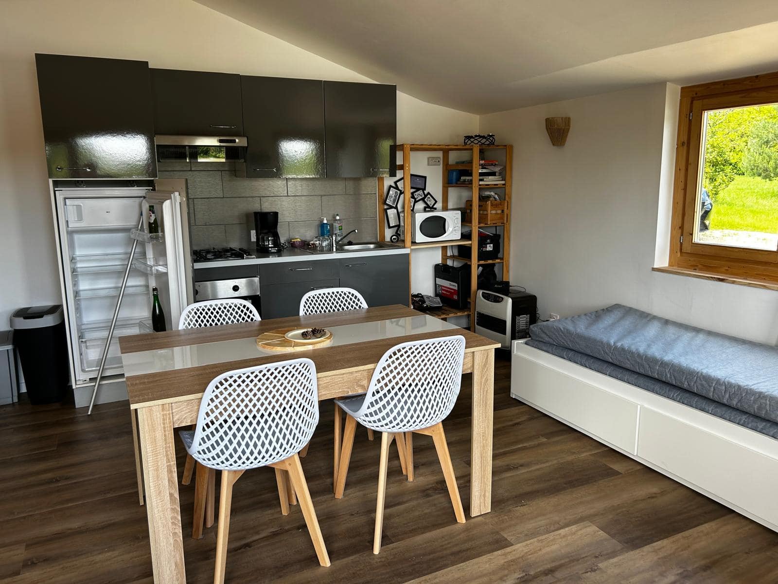 Photo 10/10 — Chalet « Chalet, étang et terrasse sur l’eau, Luchapt » à Luchapt Vienne