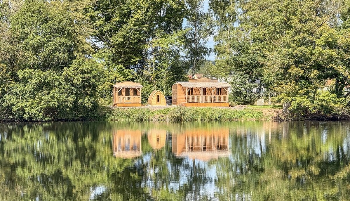 Photo 3/10 — Tiny House « Tiny house, sauna et étang, Plancher-Bas » à Plancher-Bas Haute-Saône